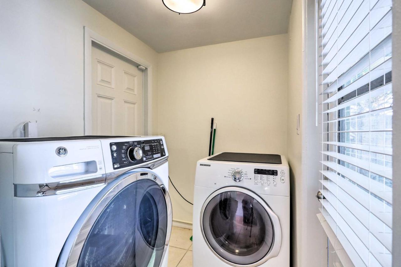 Cute And Cozy Florida Duplex Walk To Beaches! ココアビーチ エクステリア 写真