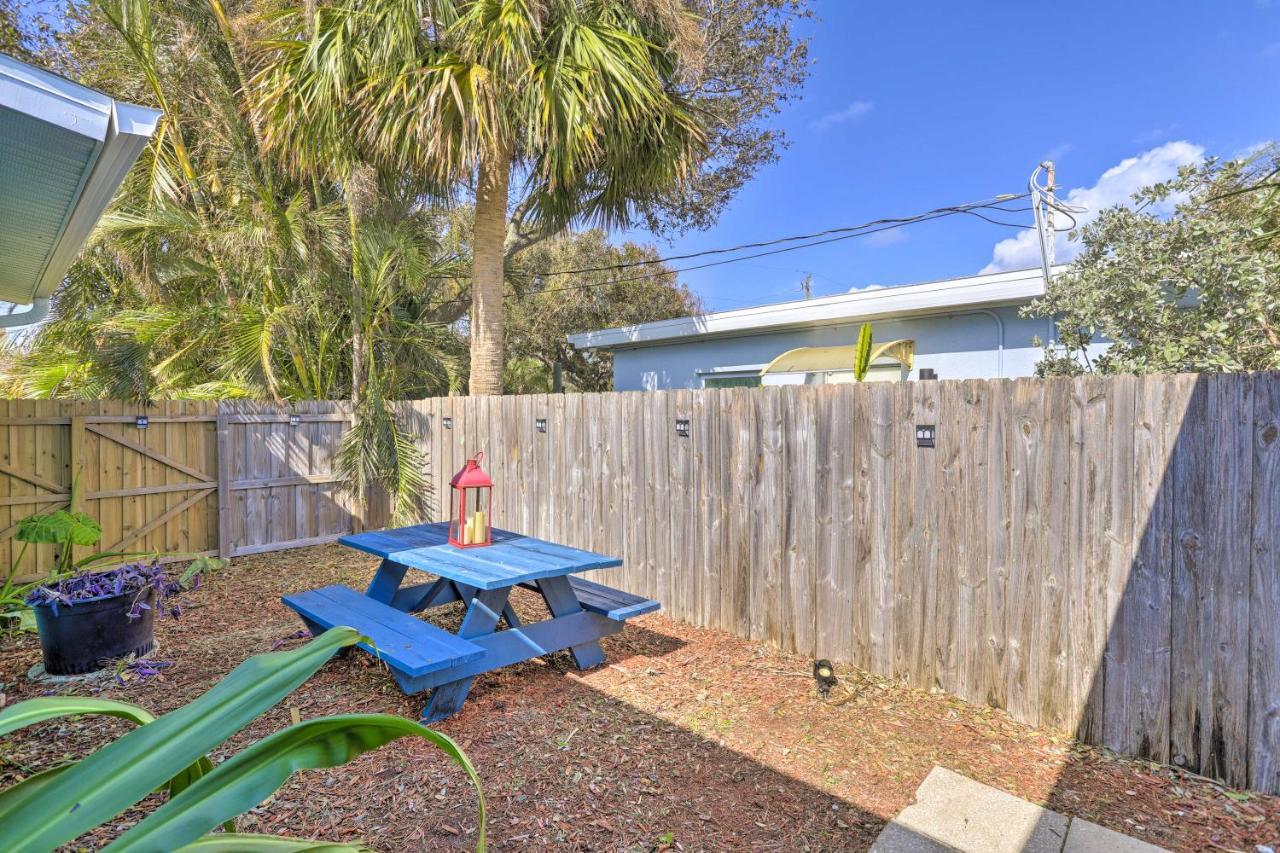 Cute And Cozy Florida Duplex Walk To Beaches! ココアビーチ エクステリア 写真